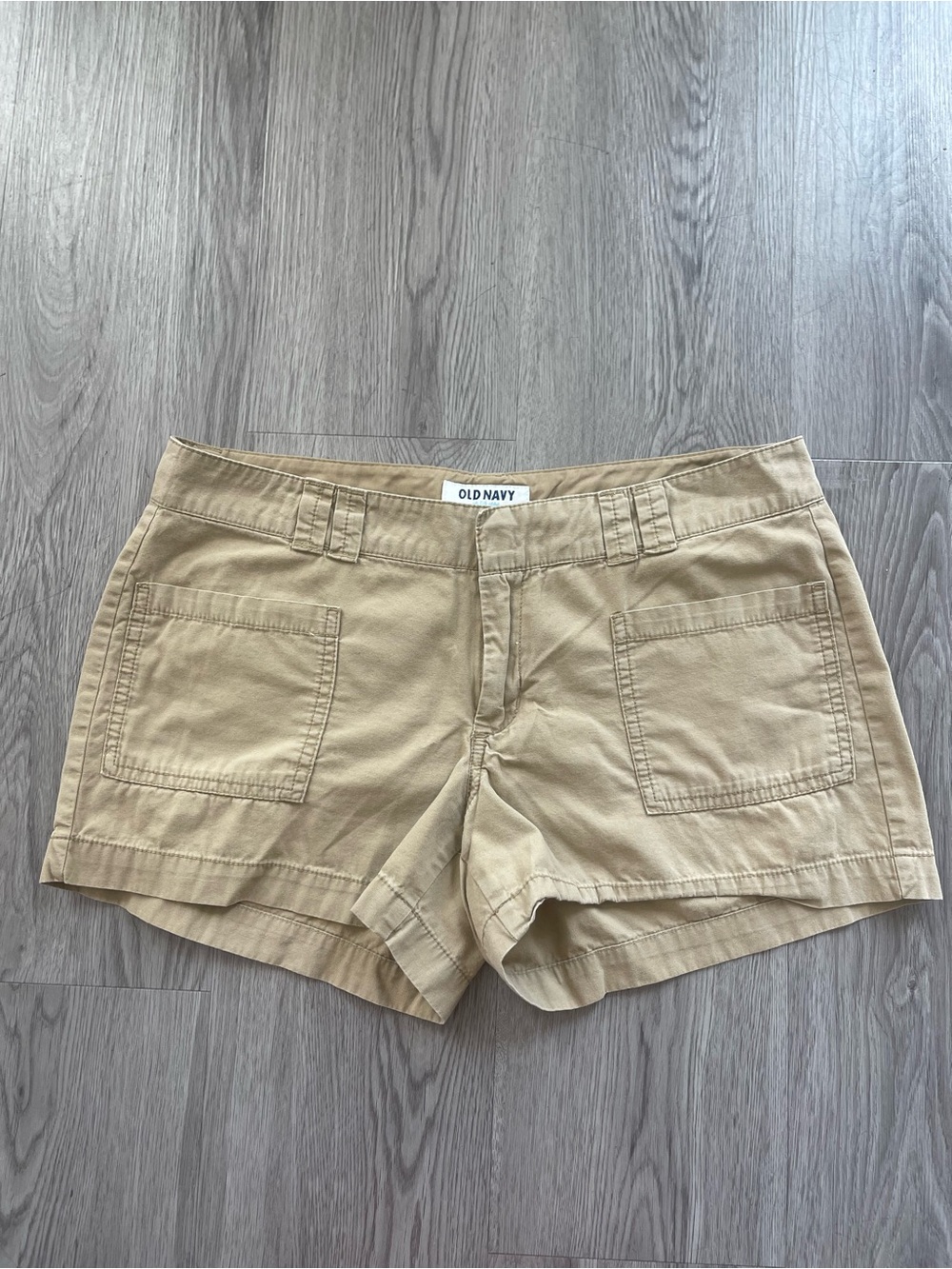 Vtg Y2K old navy tan mini shorts